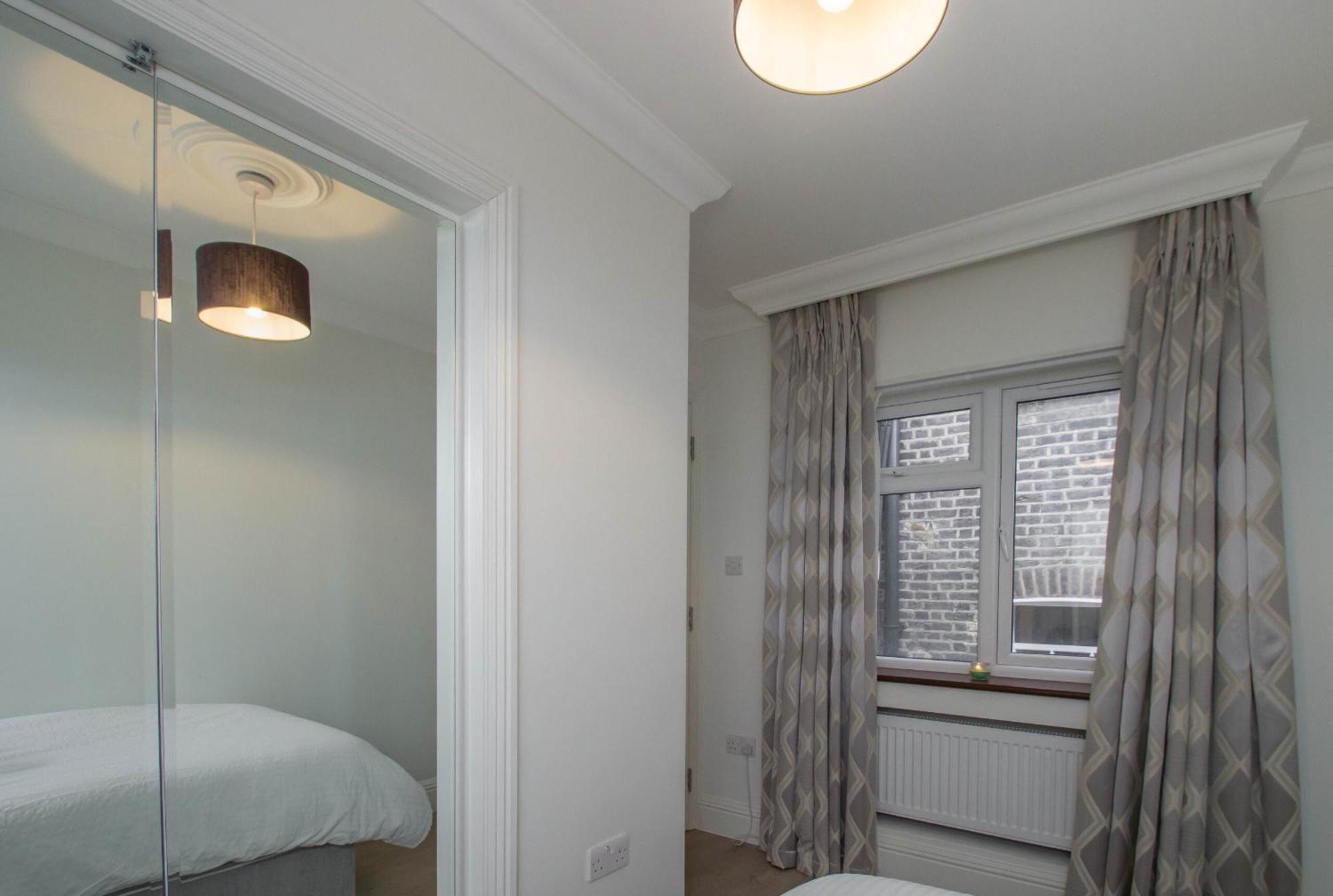 Marylebone Village Apartments Лондон Номер фото